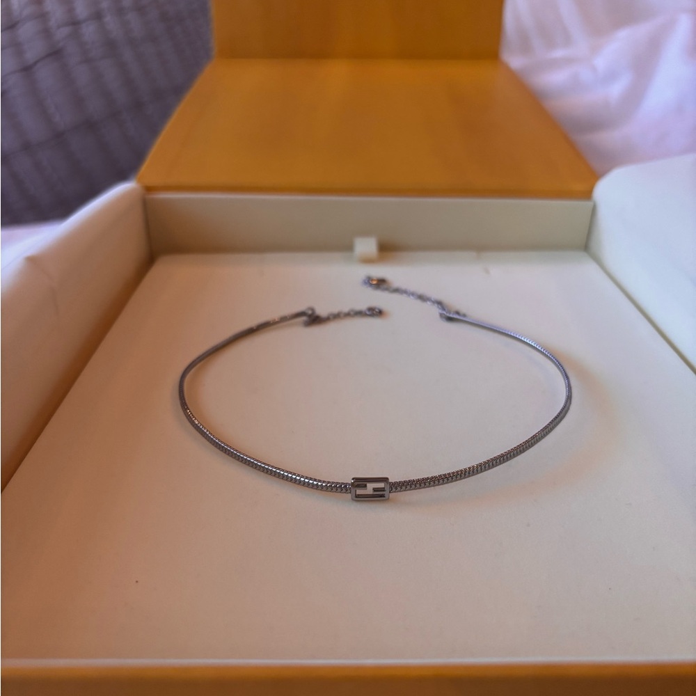 🌟FLASH SALE NO OFFERS Fendi Silver Baguette Choker Necklace
